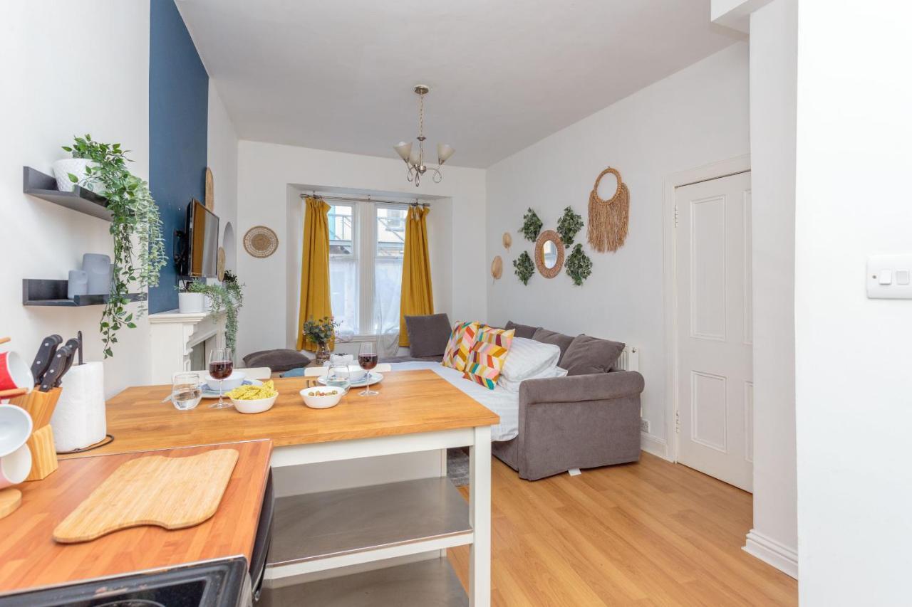 Appartamento Warm 1Bed Flat Leith Walk Edimburgo Esterno foto